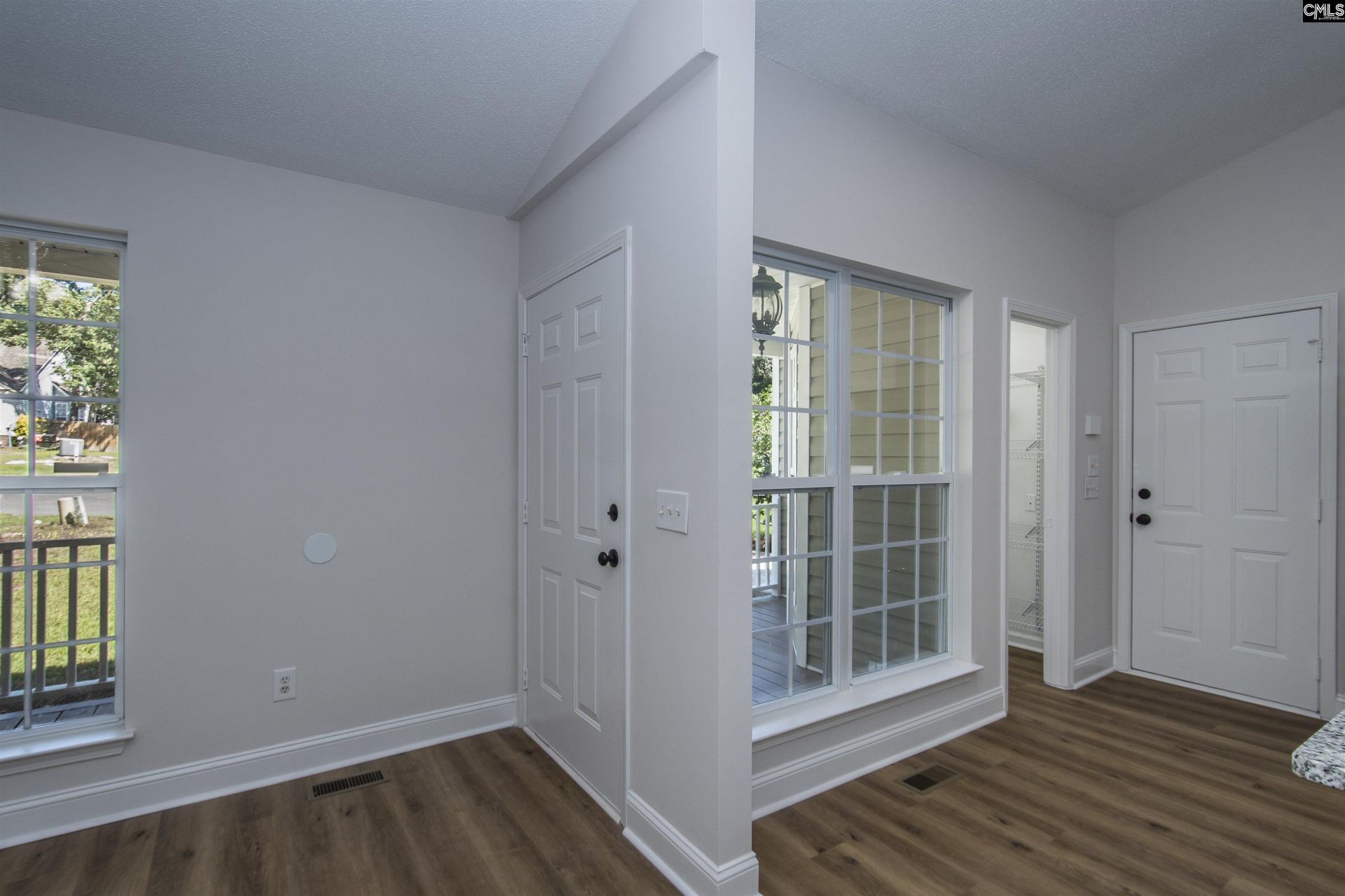 11 Cambridge Oaks Court  Photo 7