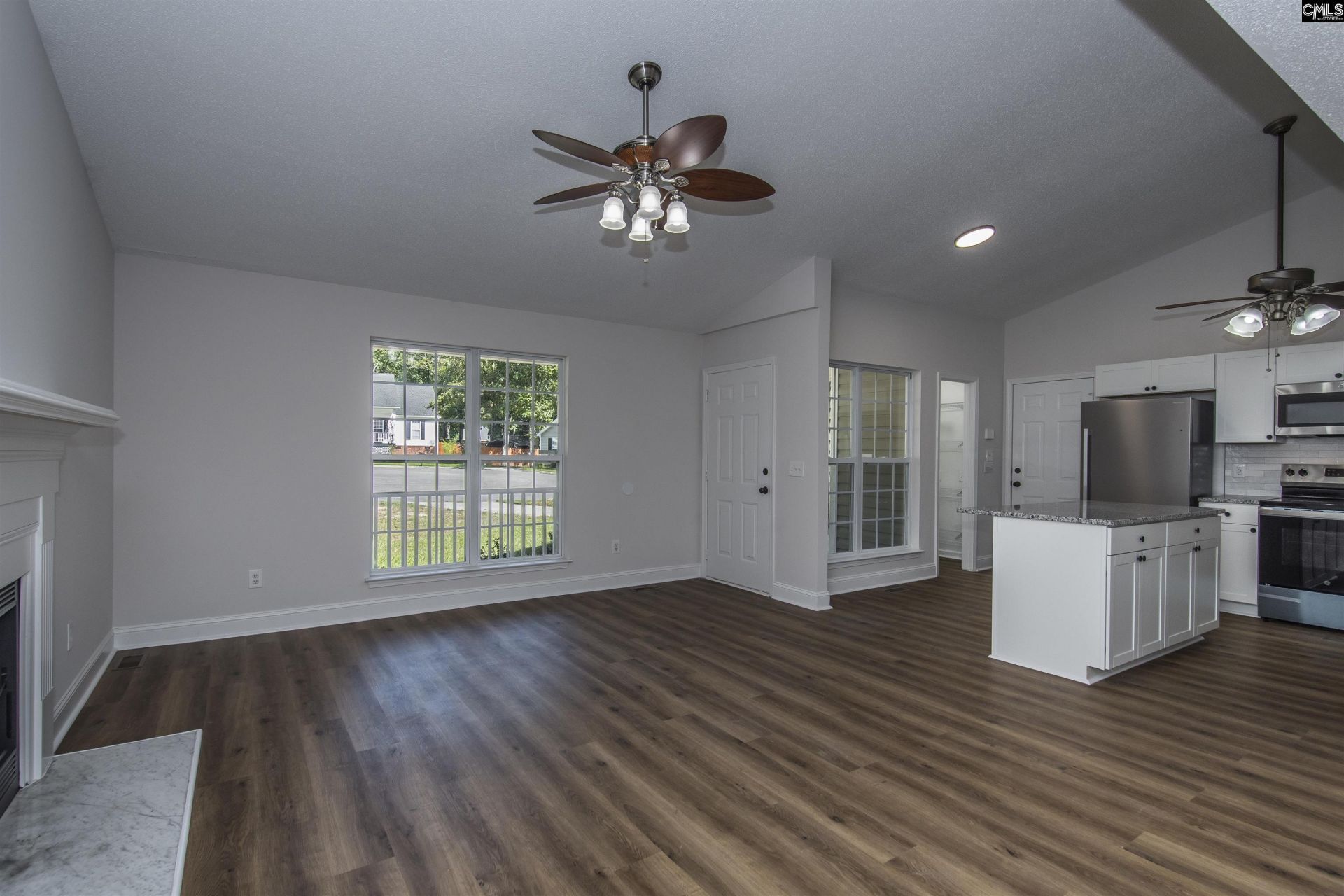 11 Cambridge Oaks Court  Photo 8
