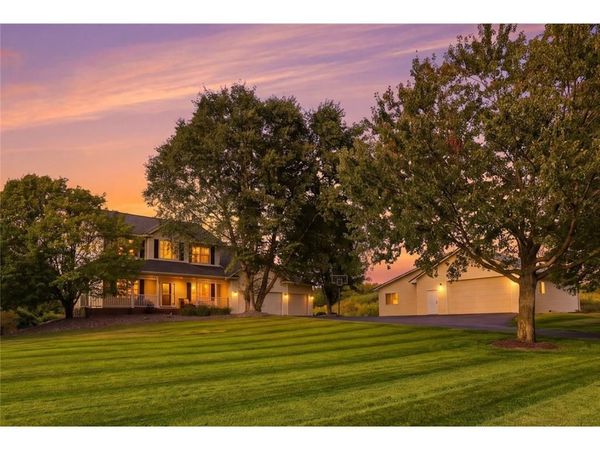 834 Prairie Meadows Drive, Hudson, WI 54016