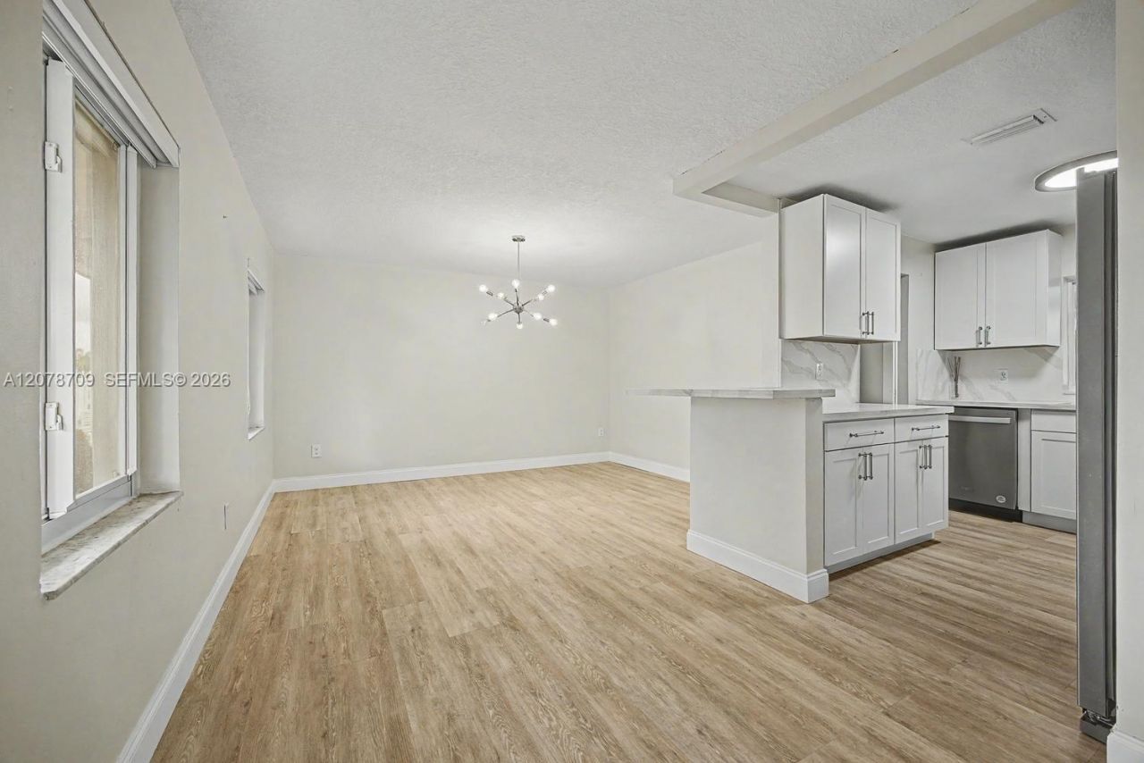 9541 SW 165th St , Miami, FL 33157 Photo
