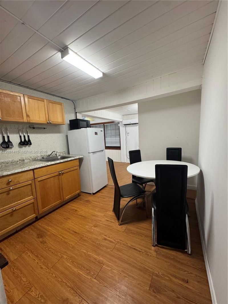 3271 (rear Studio) NW 15th St, Miami, FL 33125 Photo