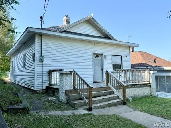 411 Smith Street, Hannibal, MO 63401