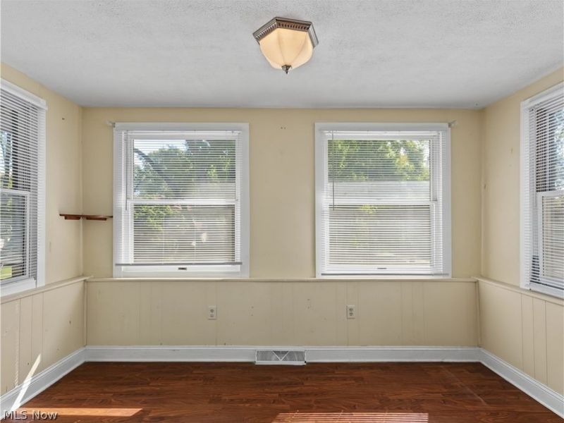 2472 4th Street, Cuyahoga Falls, OH 44221 Photo 11
