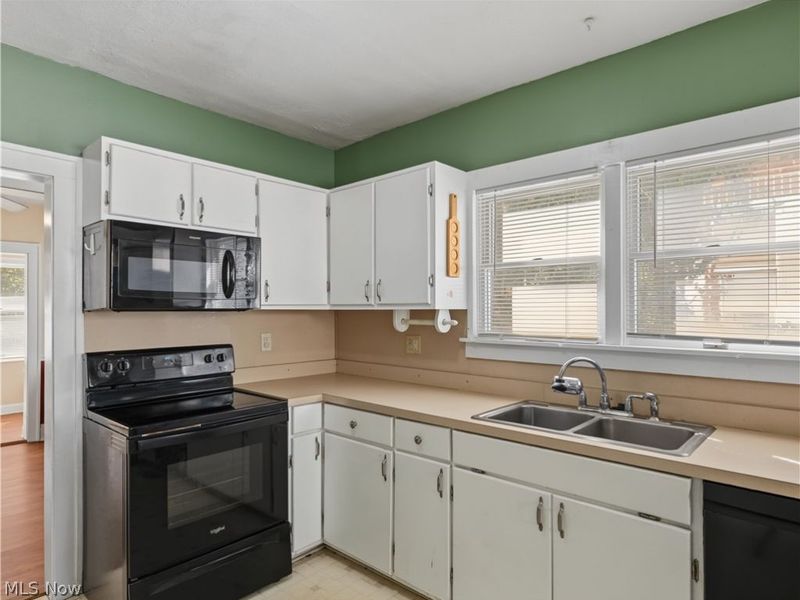 2472 4th Street, Cuyahoga Falls, OH 44221 Photo 12