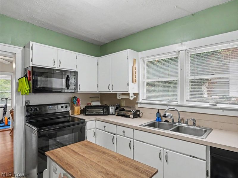 2472 4th Street, Cuyahoga Falls, OH 44221 Photo 12
