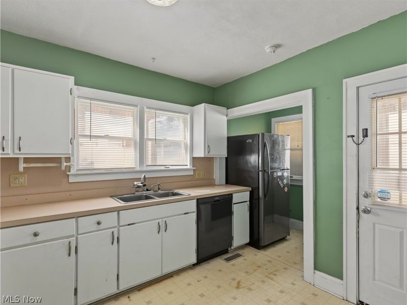 2472 4th Street, Cuyahoga Falls, OH 44221 Photo 13