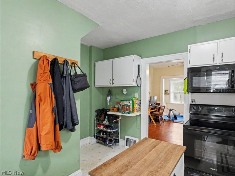 2472 4th Street, Cuyahoga Falls, OH 44221 Photo 15