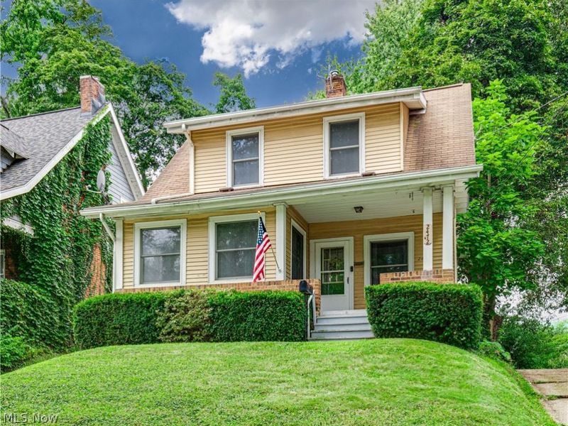 2472 4th Street, Cuyahoga Falls, OH 44221 Photo 2