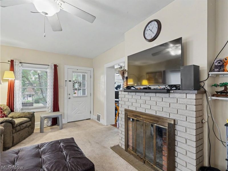 2472 4th Street, Cuyahoga Falls, OH 44221 Photo 5