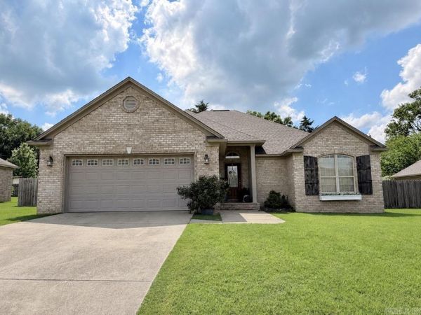 63 Rebecca Lane, Searcy, AR 72143