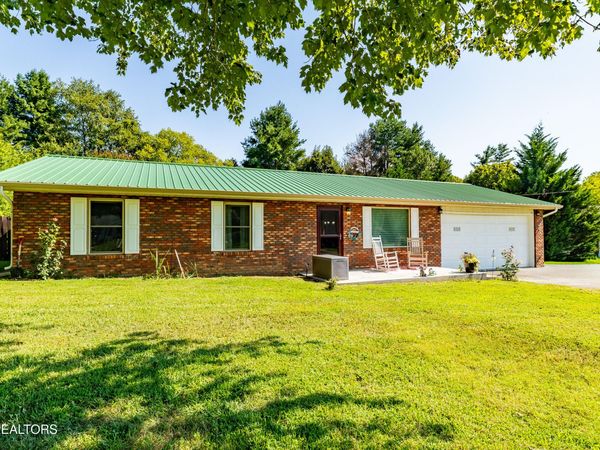 656 Dwight Lane, Sevierville, TN 37876