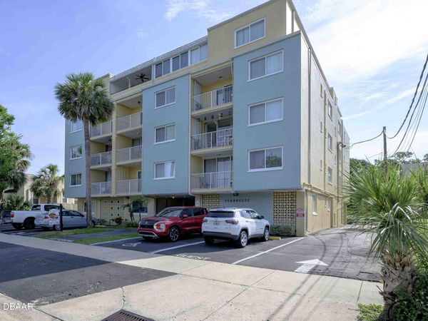 732 N Halifax Avenue, Daytona Beach, FL 32118
