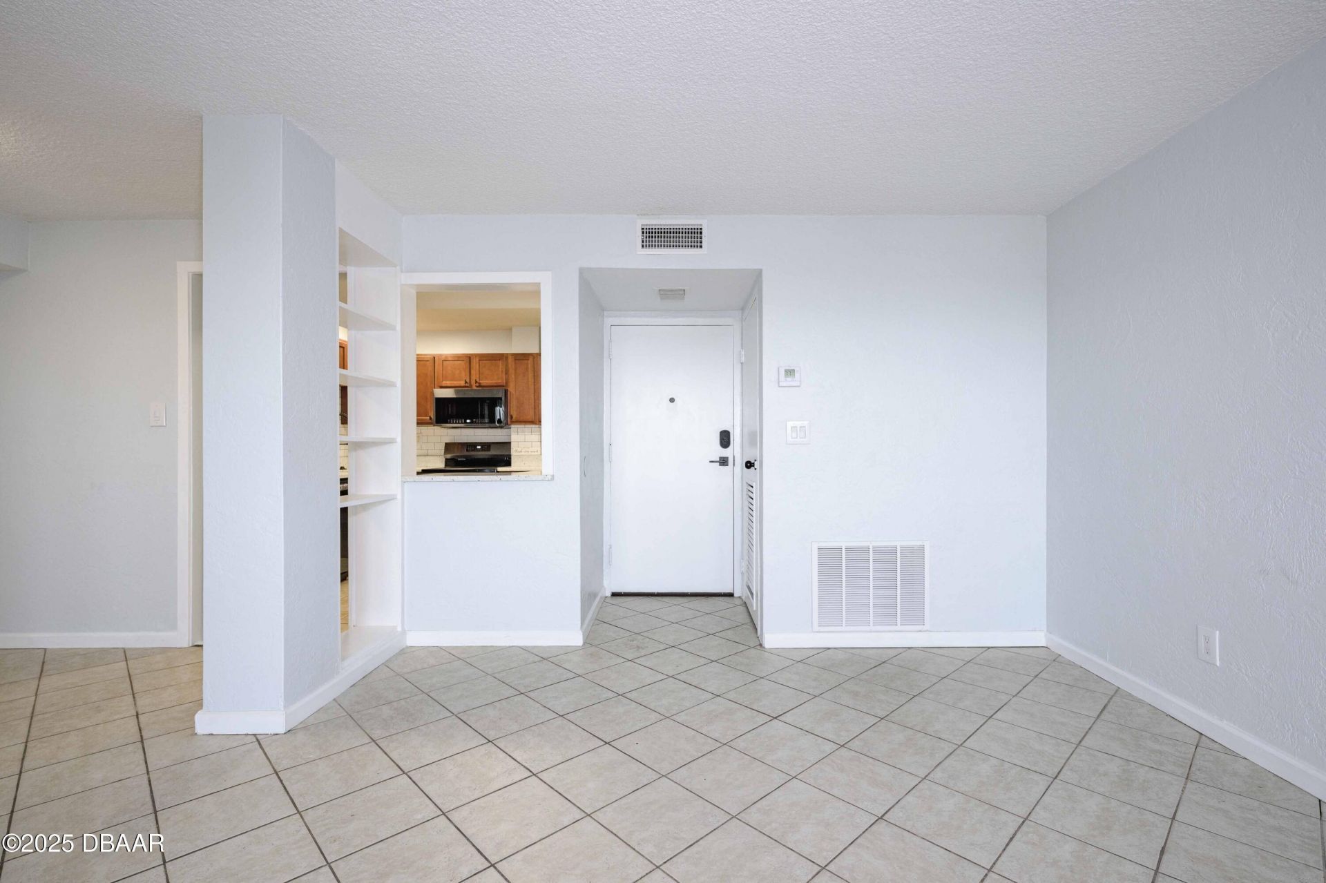 732 N Halifax Avenue, Daytona Beach, FL 32118 Photo