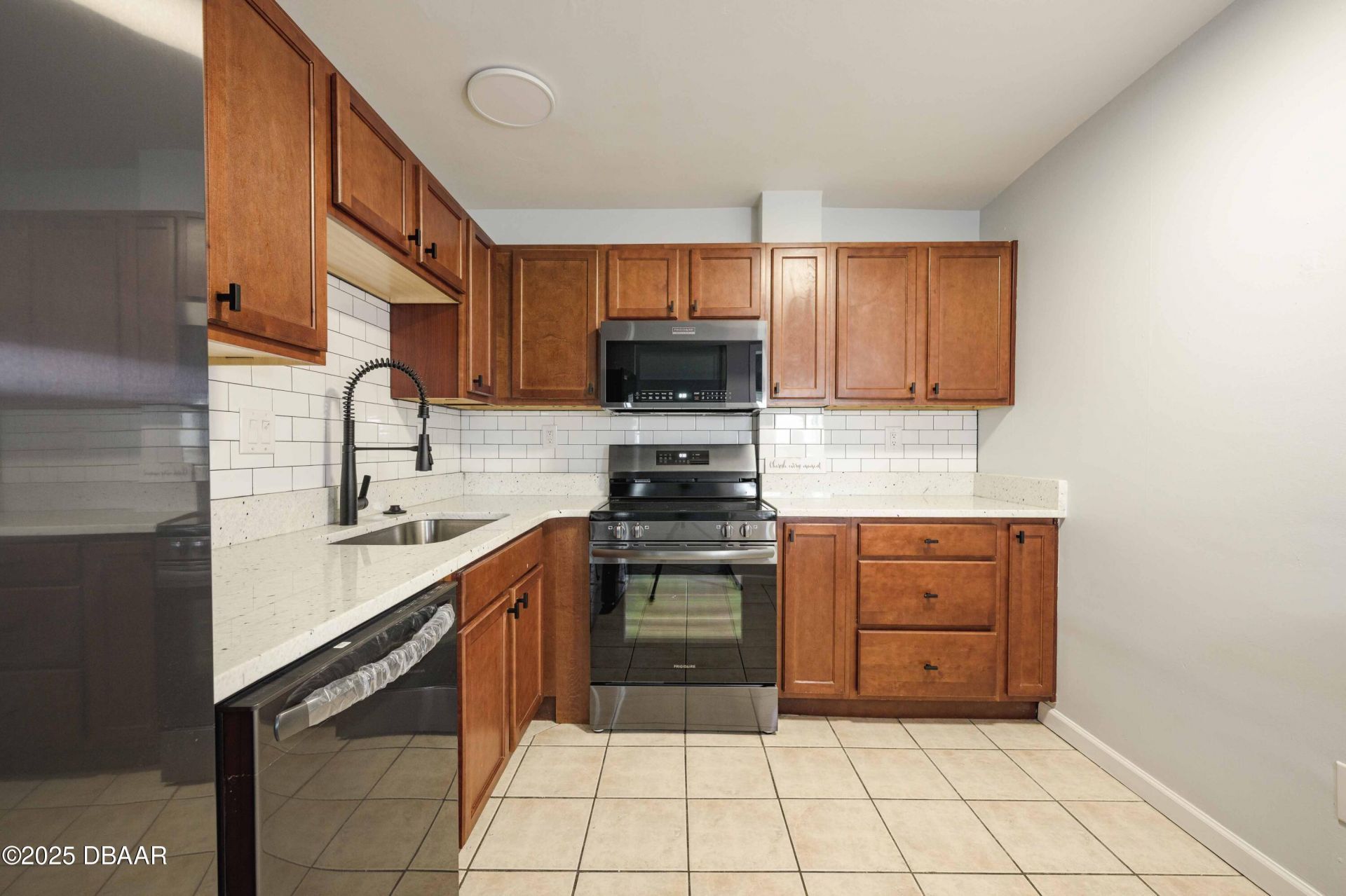 732 N Halifax Avenue, Daytona Beach, FL 32118 Photo