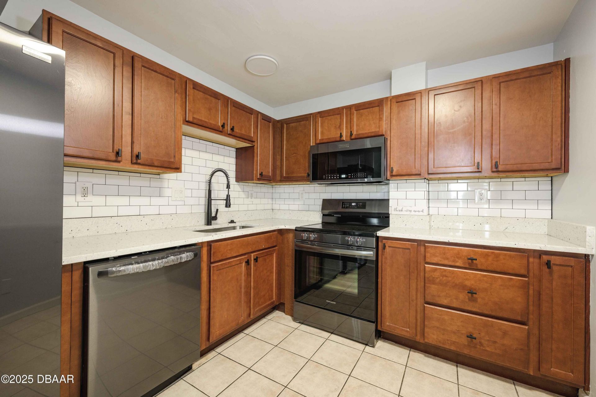 732 N Halifax Avenue, Daytona Beach, FL 32118 Photo