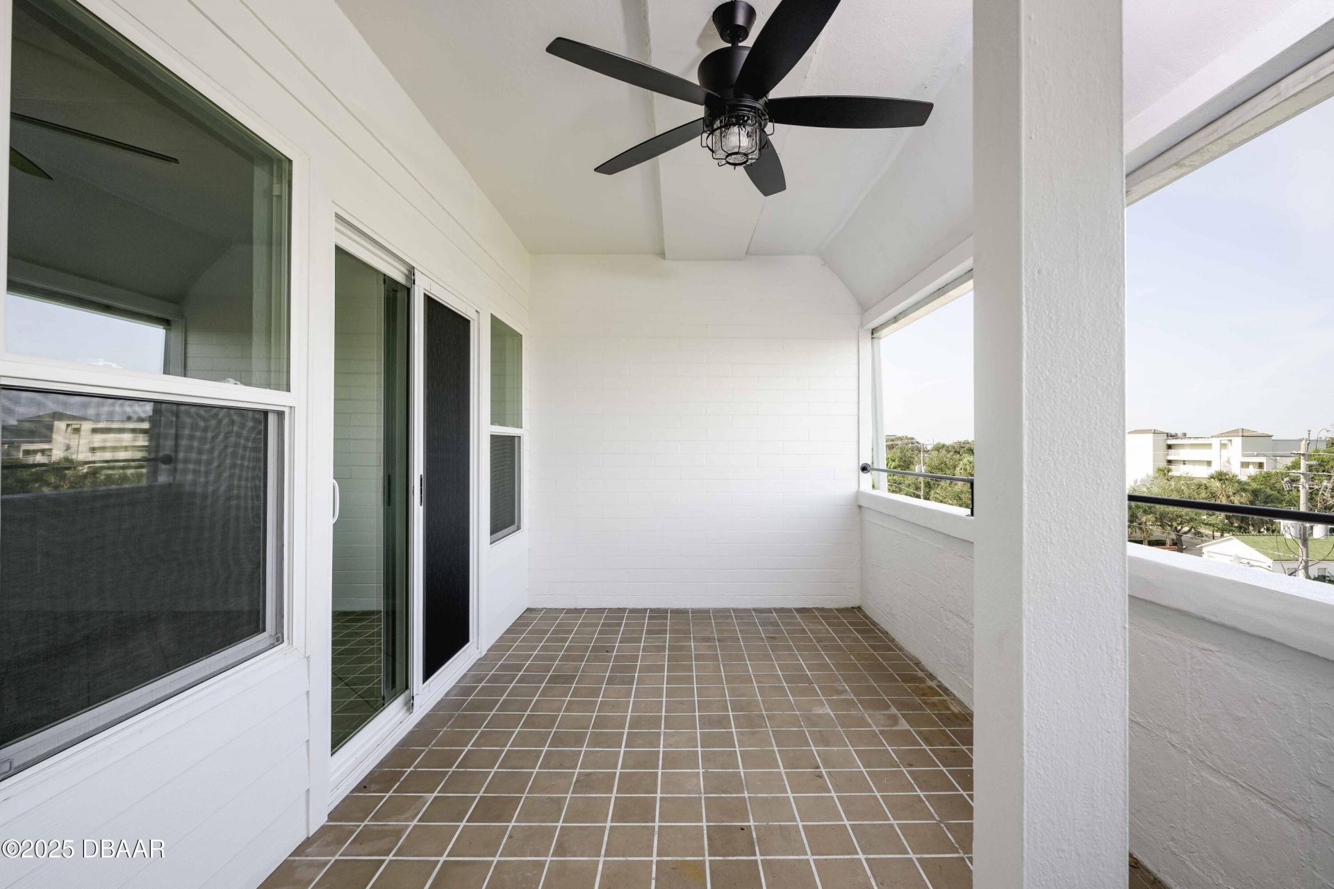 732 N Halifax Avenue, Daytona Beach, FL 32118 Photo