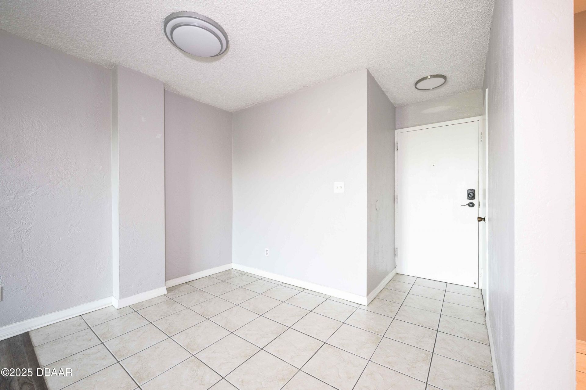 732 N Halifax Avenue, Daytona Beach, FL 32118 Photo
