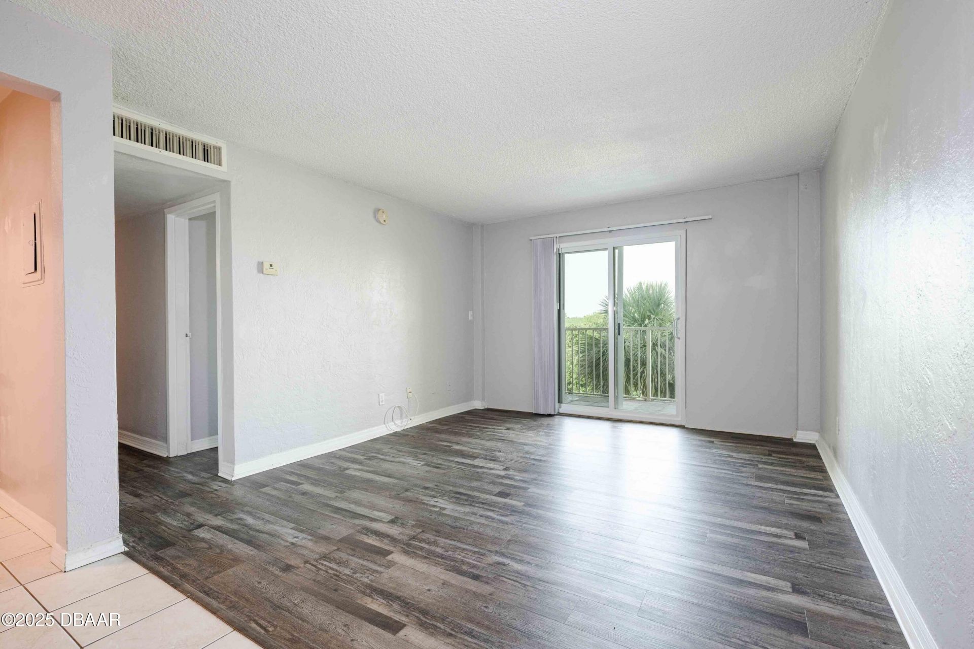 732 N Halifax Avenue, Daytona Beach, FL 32118 Photo