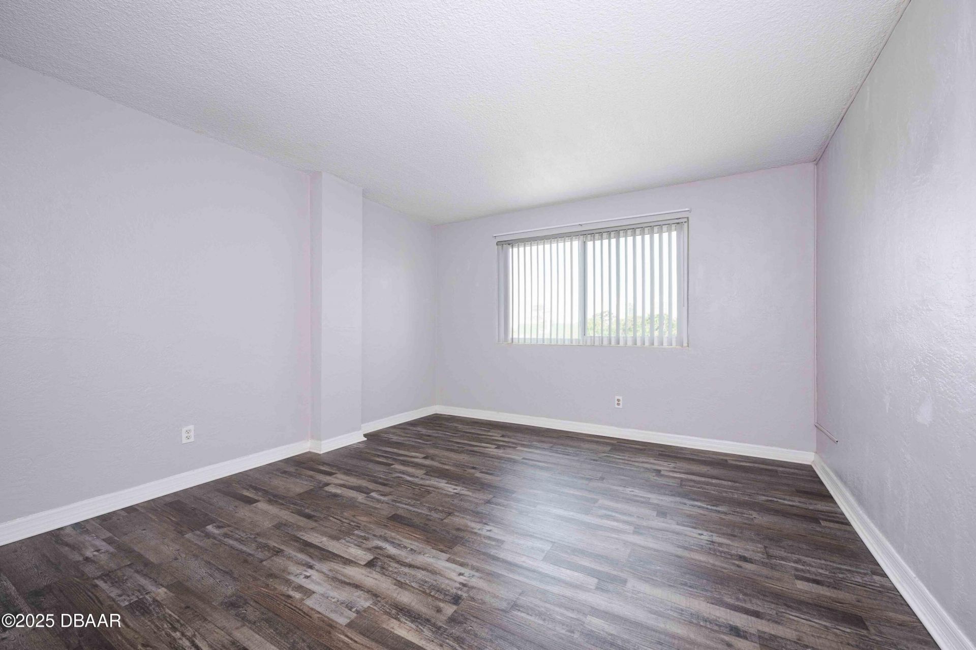 732 N Halifax Avenue, Daytona Beach, FL 32118 Photo