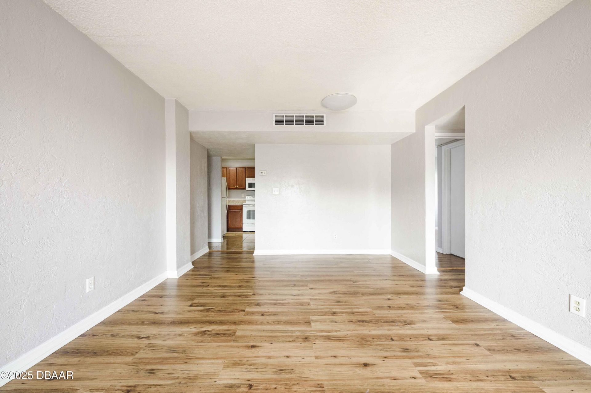 732 N Halifax Avenue, Daytona Beach, FL 32118 Photo