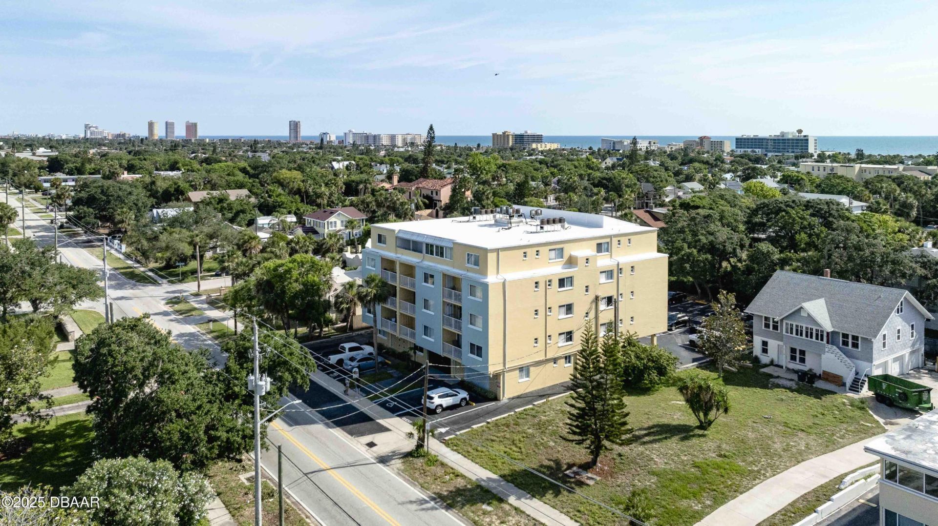 732 N Halifax Avenue, Daytona Beach, FL 32118 Photo