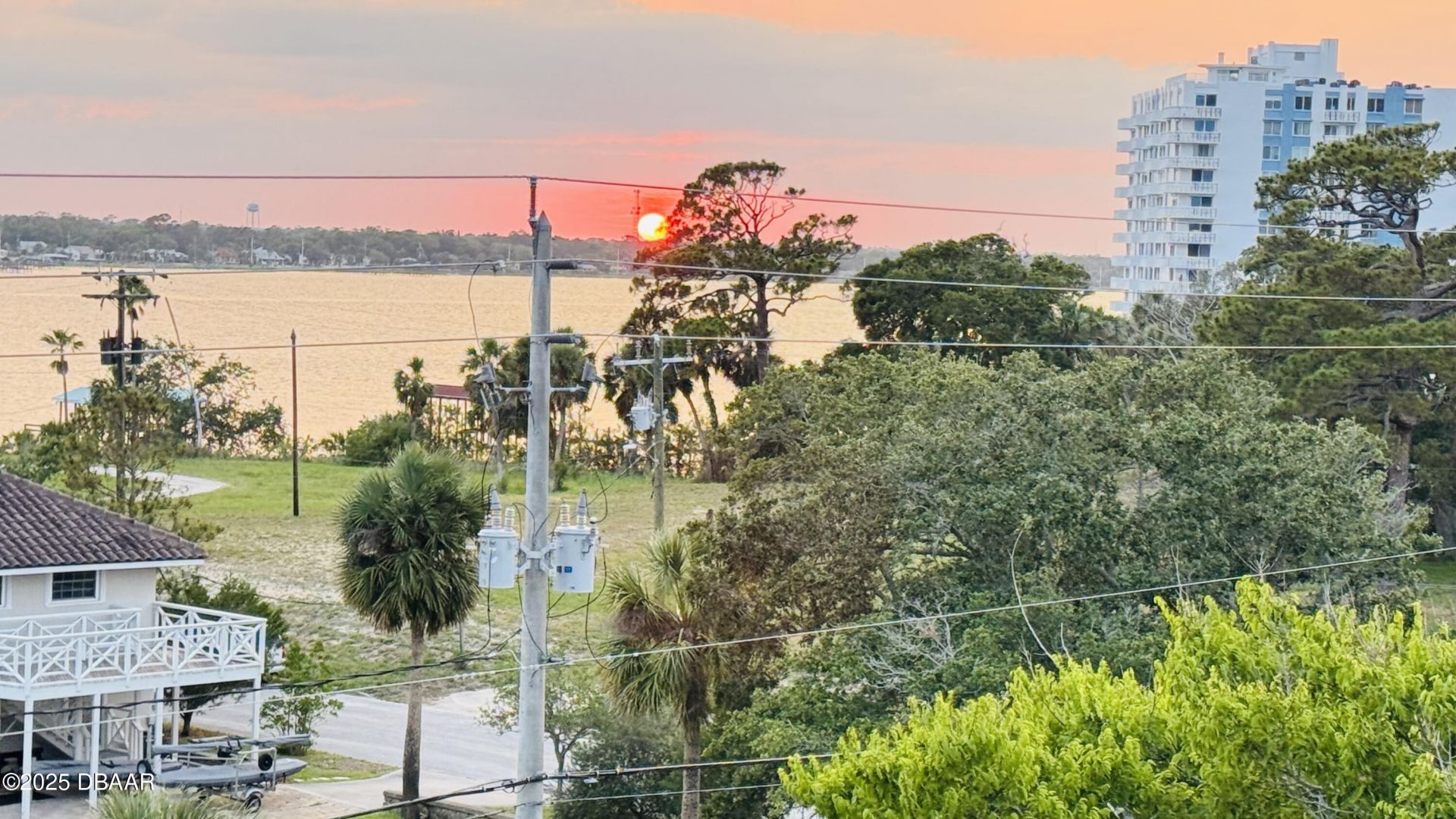 732 N Halifax Avenue, Daytona Beach, FL 32118 Photo