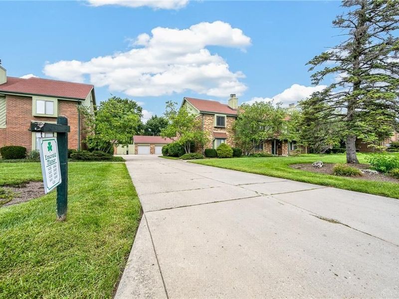 1035 Beryl Trail, Dayton, OH 45459 Photo 2