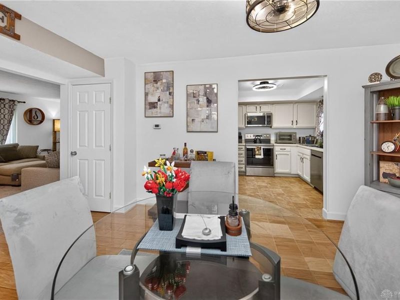 1035 Beryl Trail, Dayton, OH 45459 Photo 8