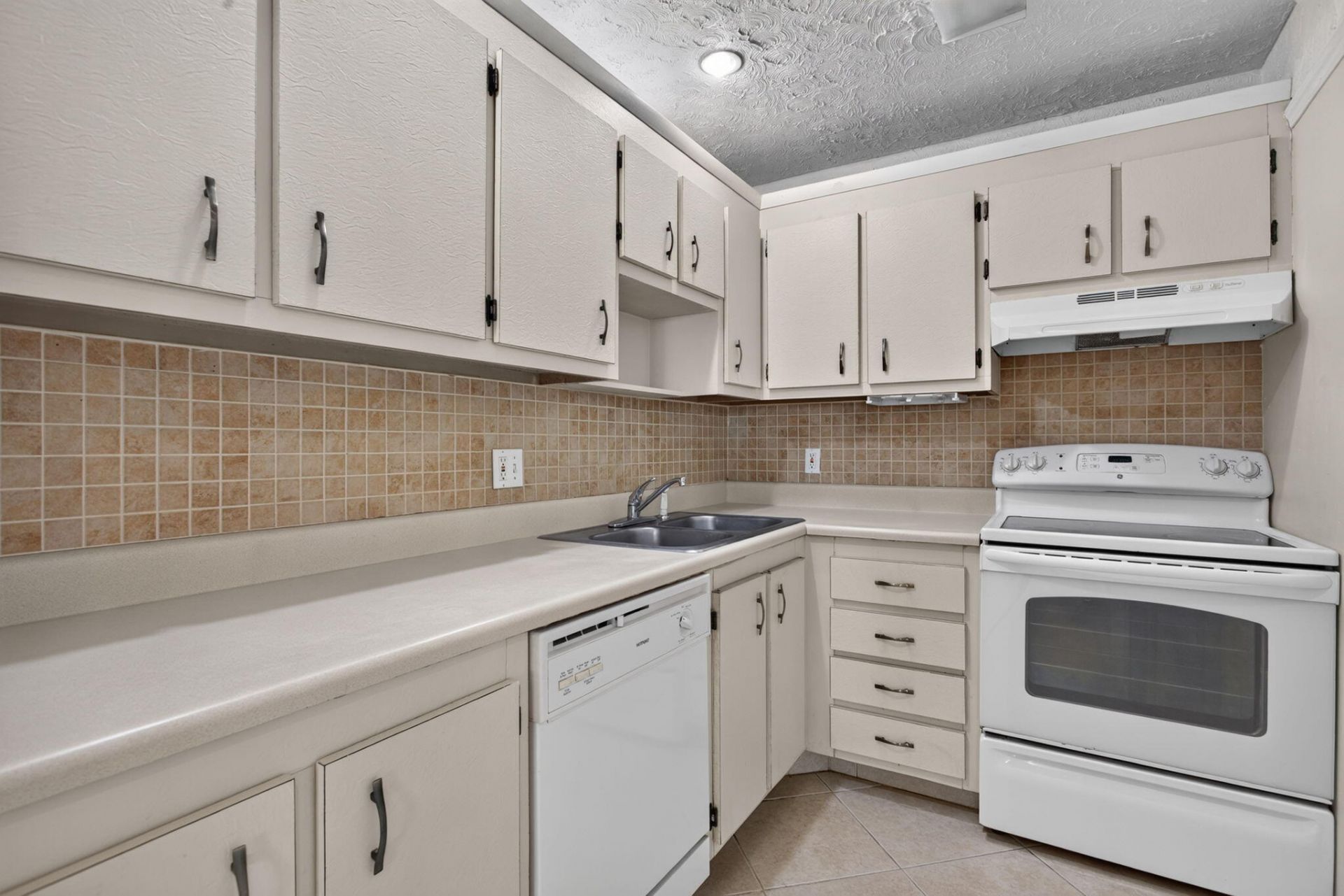 2840 NE 14th Street Causeway, Unit 203A, Pompano Beach, FL 33062 Photo