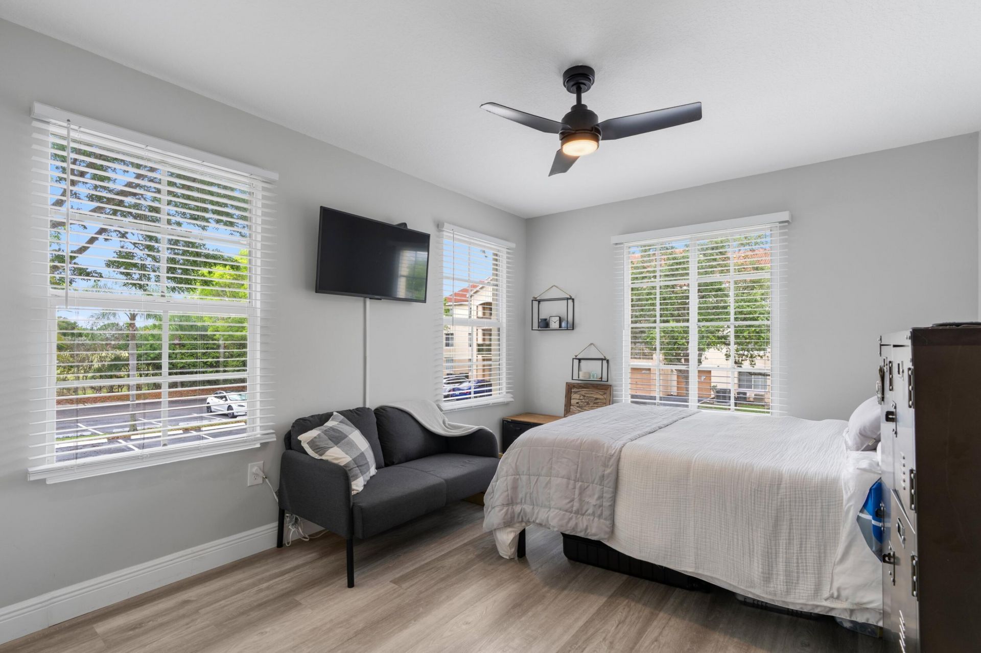 4041 San Marino Boulevard, Unit 202, West Palm Beach, FL 33409 Photo