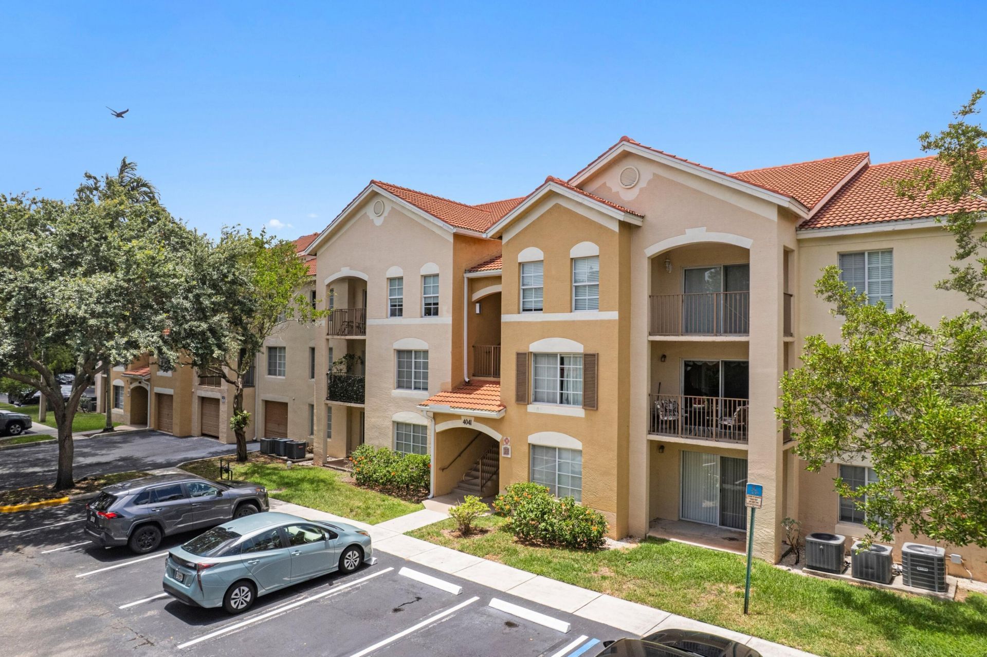 4041 San Marino Boulevard, Unit 202, West Palm Beach, FL 33409 Photo