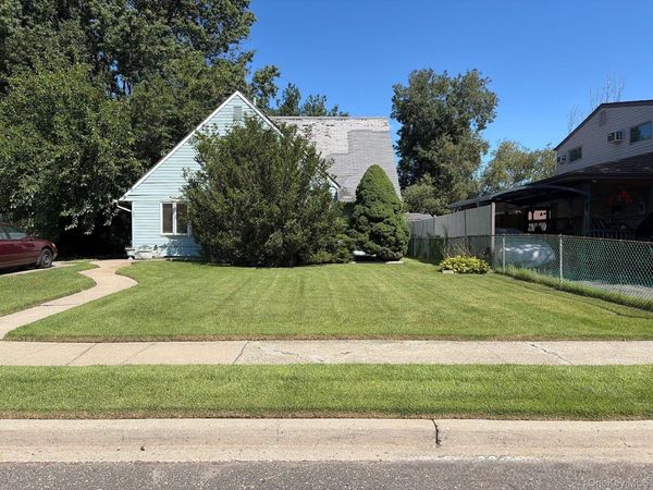 23 Saddler Lane , Levittown, NY 11756