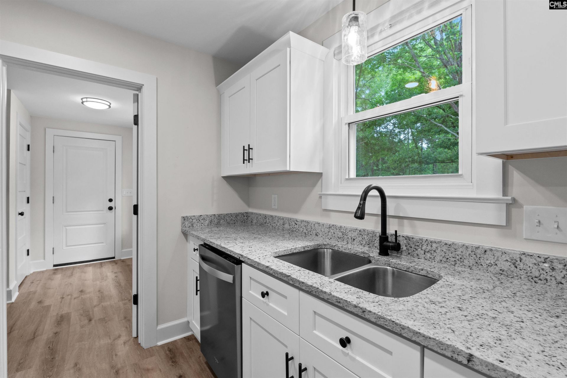 106 Hyler Drive  Photo 9