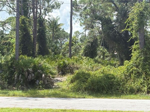 N RENAULT CIR , NORTH PORT, FL 34291