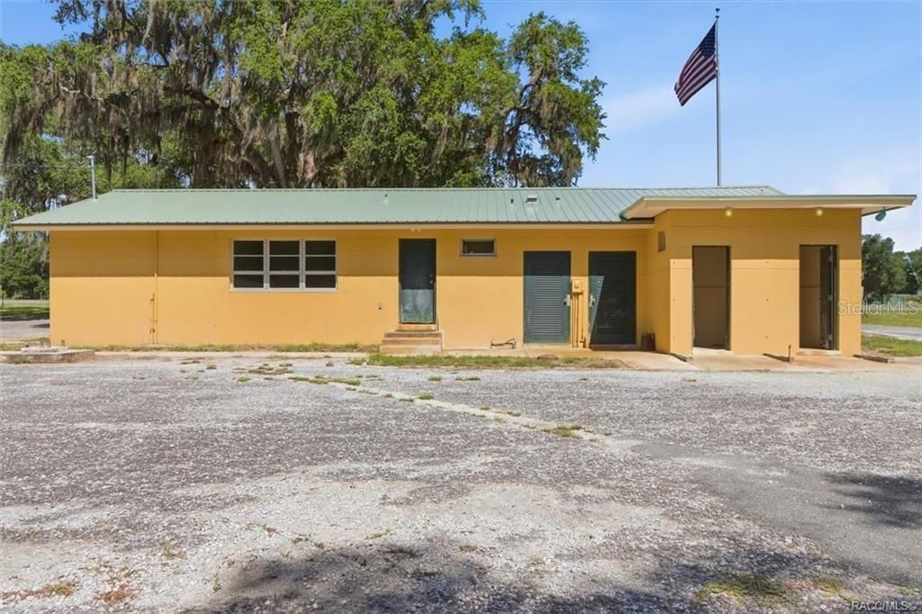 18150 SE Highway 19 , Inglis, FL 34449 Photo