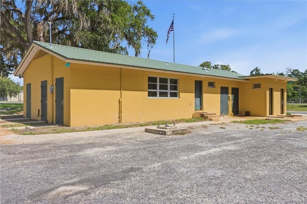 18150 SE Highway 19 , Inglis, FL 34449 Photo