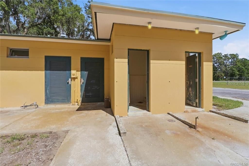 18150 SE Highway 19 , Inglis, FL 34449 Photo