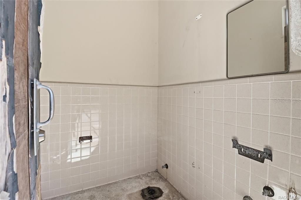 18150 SE Highway 19 , Inglis, FL 34449 Photo