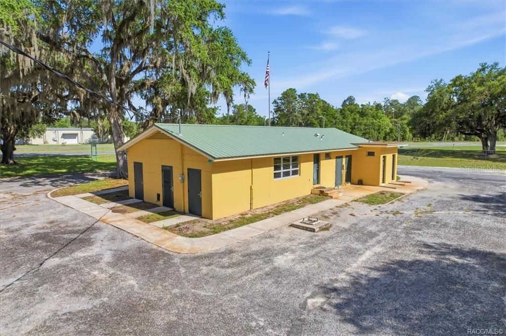 18150 SE Highway 19 , Inglis, FL 34449 Photo
