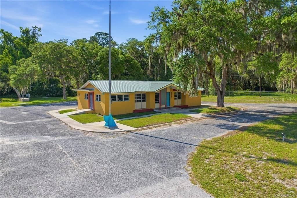 18150 SE Highway 19 , Inglis, FL 34449 Photo