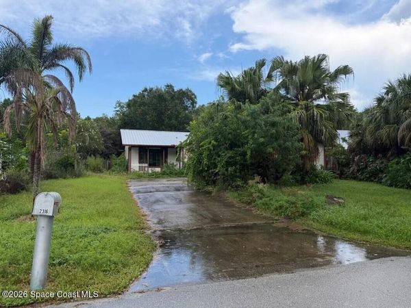 2316 44th Avenue , Vero Beach, FL 32966