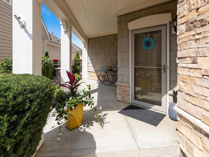 6810 Pavilion Landing Place, Westerville, OH 43082 Photo 2