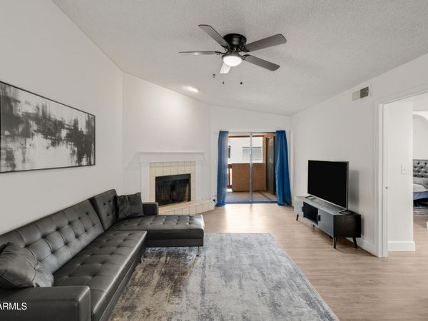3031 N Civic Center Plaza, Unit 349, Scottsdale, AZ 85251