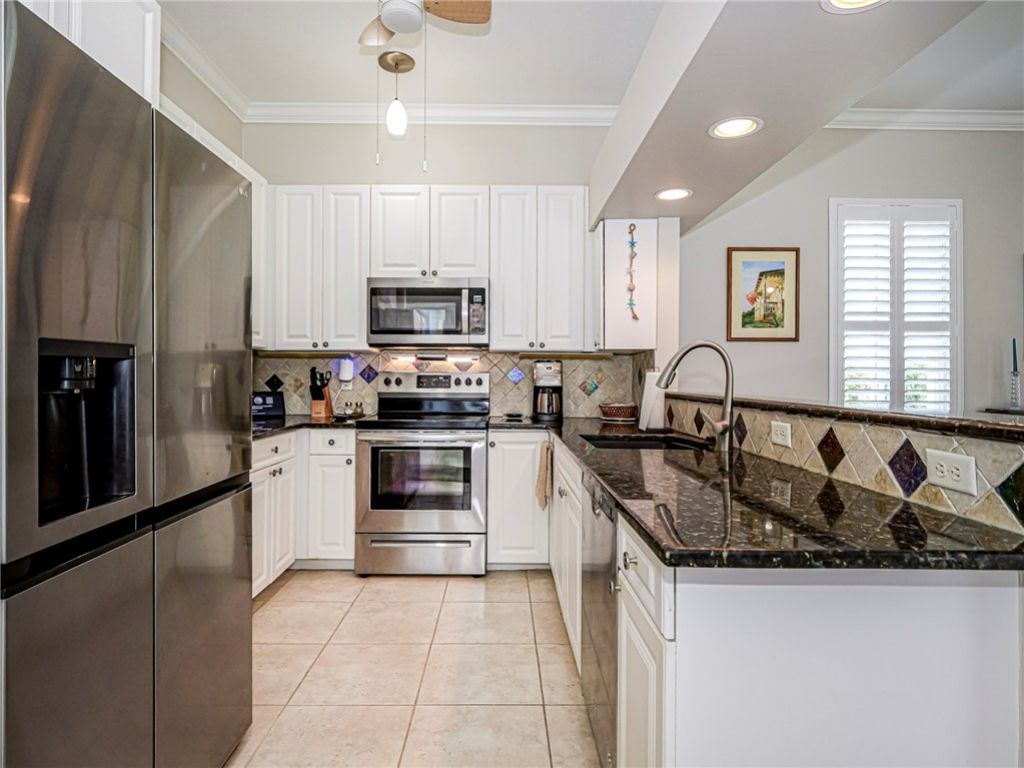 3258 Lakeshore Drive, Hutchinson Island, FL 34949 Photo