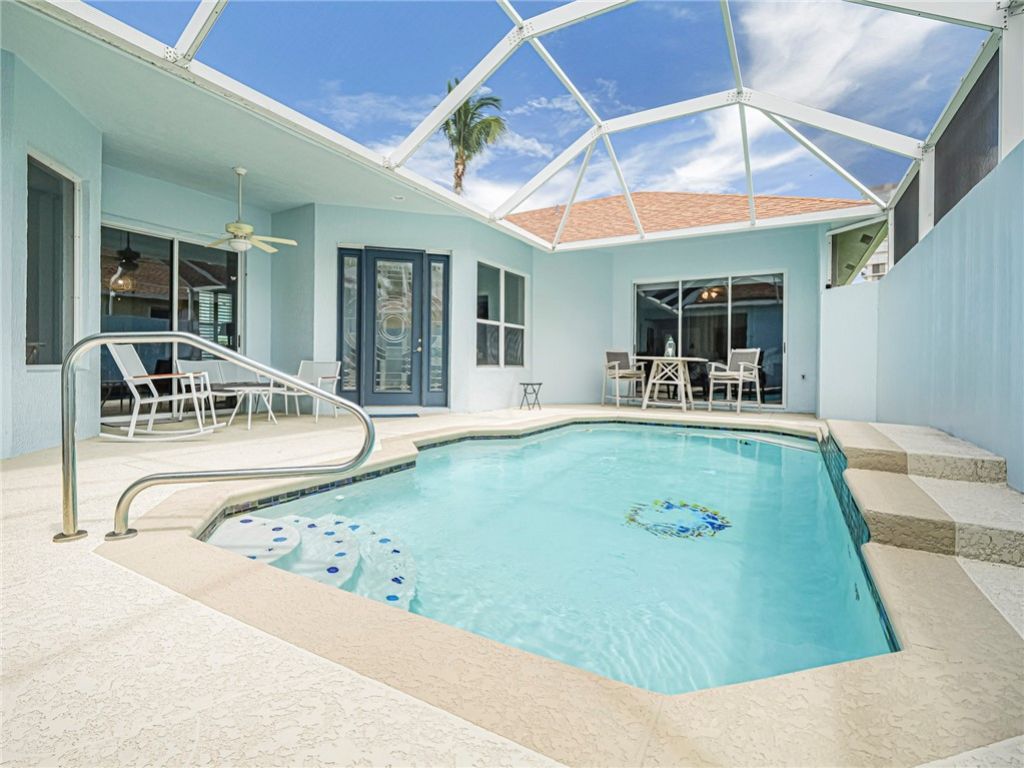 3258 Lakeshore Drive, Hutchinson Island, FL 34949 Photo