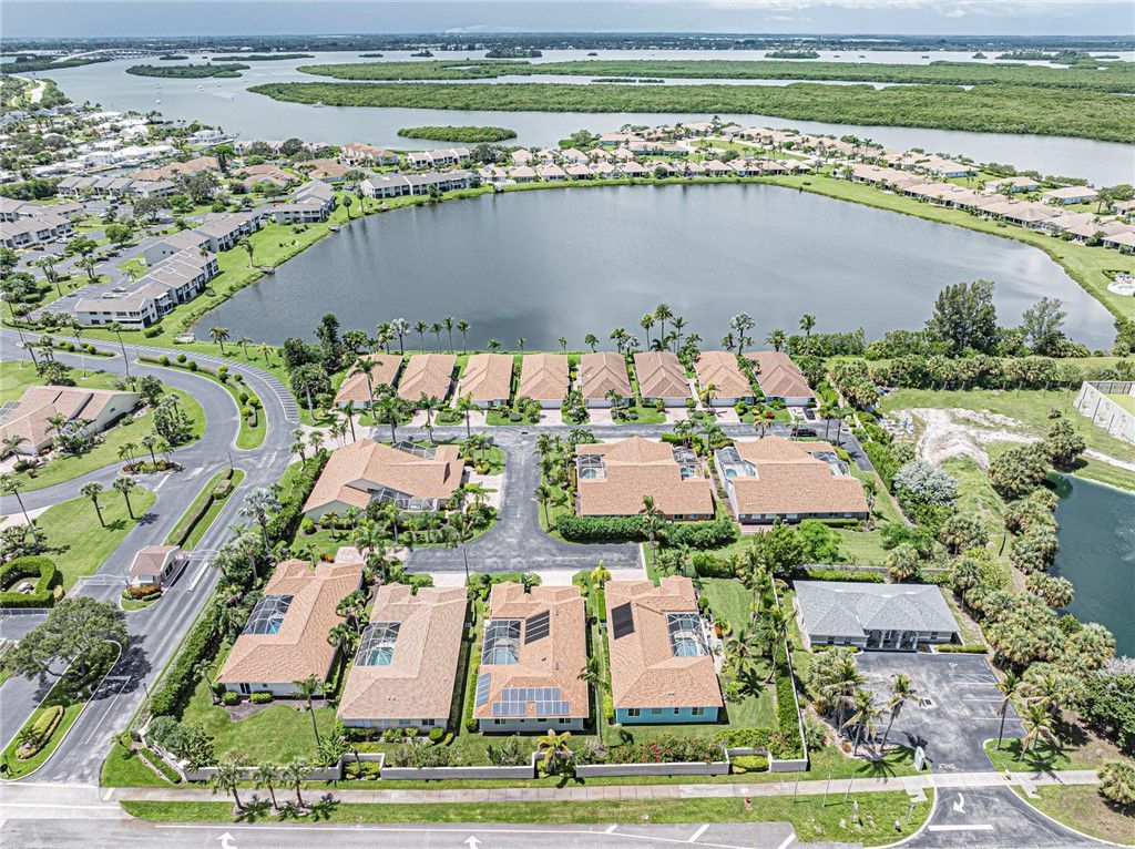 3258 Lakeshore Drive, Hutchinson Island, FL 34949 Photo
