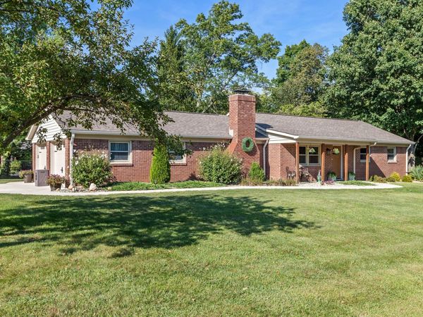 62 Orchard Lane, Danville, IN 46122