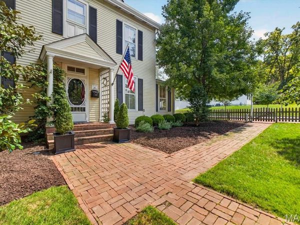 428 N Taylor Avenue, Kirkwood, MO 63122