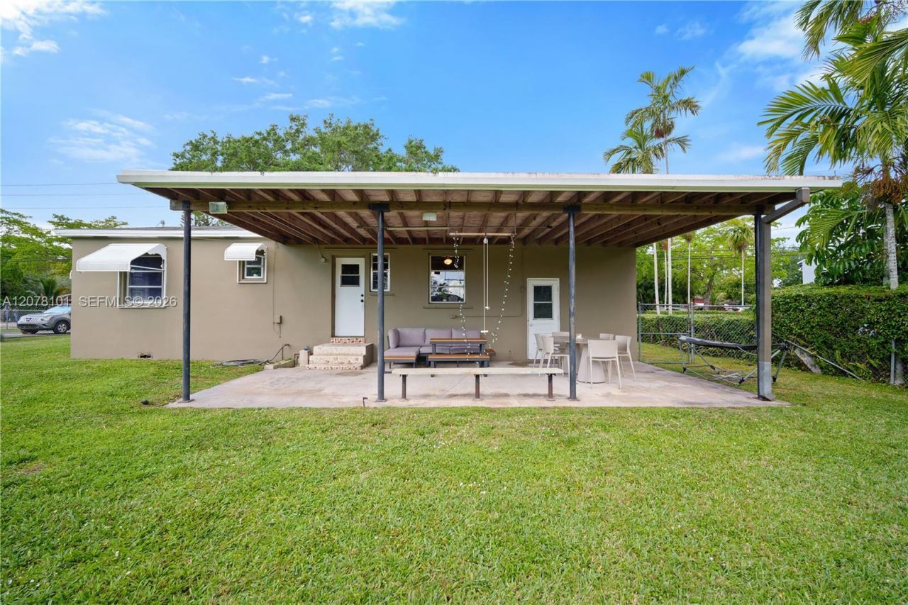 14031 NW 5th Ave, Miami, FL 33168 Photo