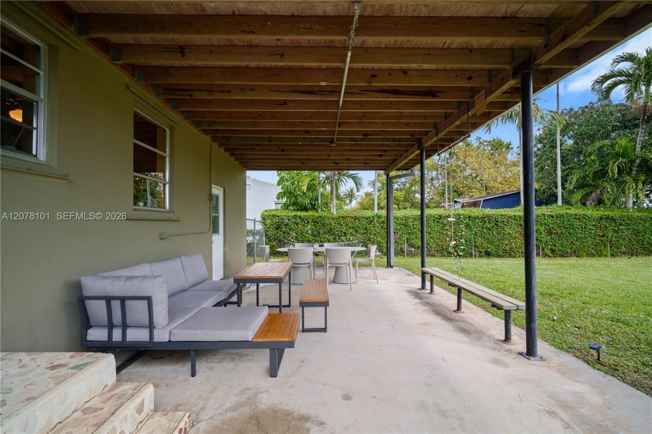 14031 NW 5th Ave, Miami, FL 33168 Photo